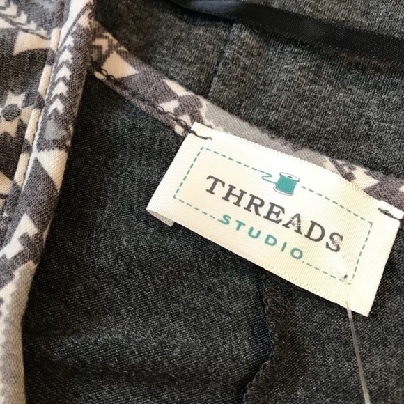 Tribal Print Baseball Cut Grey Top - Picture 4 of 5